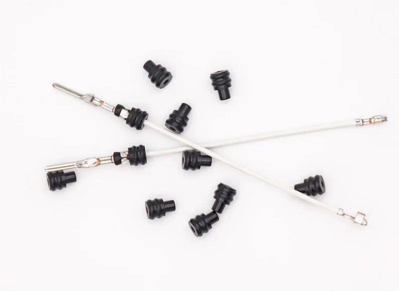 Maszyna do zaciskania drutu i uszczelniania wodnego, maszyna do wkładania uszczelniającego wodą, maszyna do wkładania