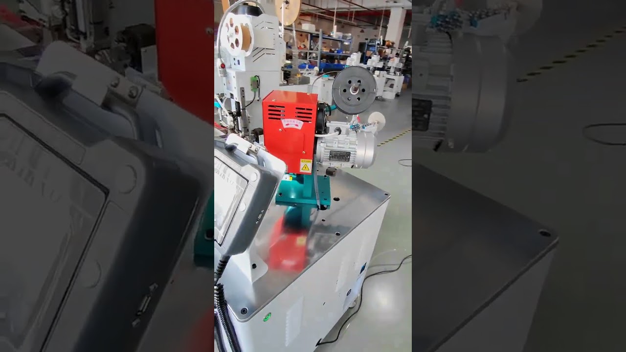 Terminal Aislado y Cinta de Cobre: Máquina de Crimpado Eficiente #máquina #pelacables