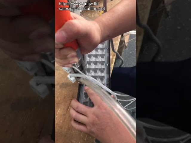Máquina Automática de Alimentación y Atornillado de Tornillos, Tuercas y Pernos - Sistema de Fijación Industrial