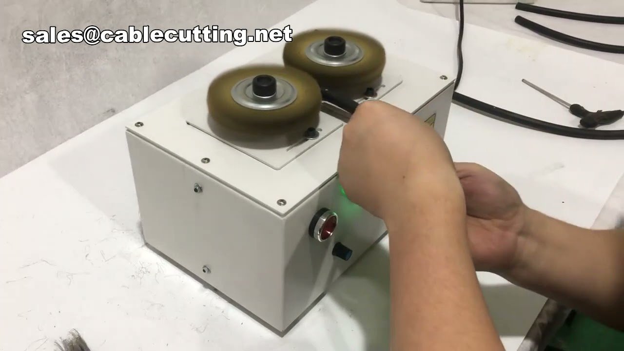 Máquina Cepilladora y Peinadora de Alambres Blindados | Procesamiento Automatizado