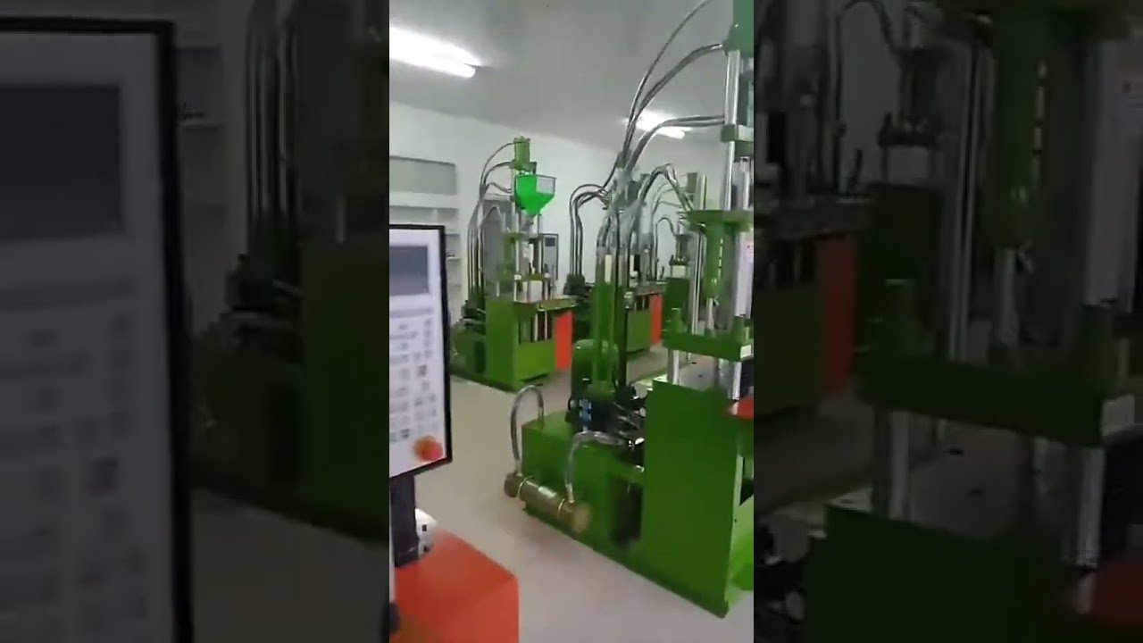 Máquina de Moldeo por Inyección Vertical BORX 550ST para Enchufes Eléctricos | PVC, PUR, Caucho, ABS