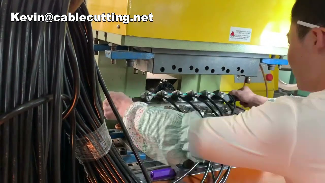 Máquina de Inyección para Tapones de PVC – Máquina Vertical de Plástico de Alto Rendimiento