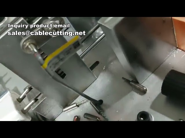 Máquina para fabricar cargadores de móvil - Inserción automática de pines