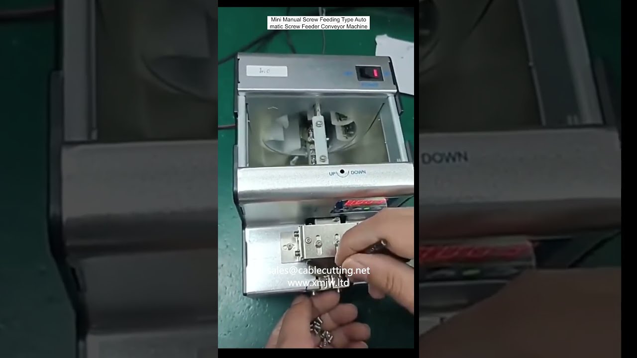Mini Alimentador Automático de Tornillos con Alimentación Manual | Máquina Compacta para Ensamblaje