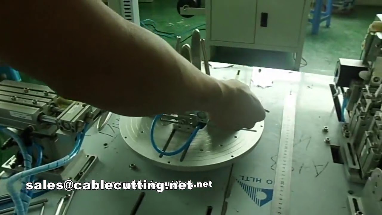 Máquina de bobinado y atado de cables para formas de 8 y redondas | Gestión eficiente de cables