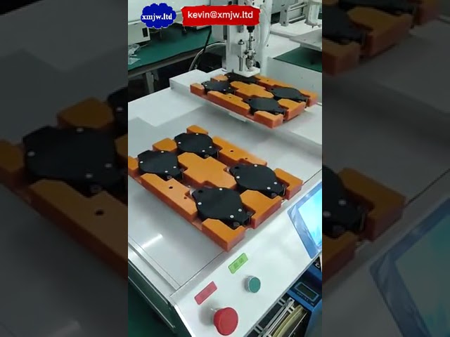 Máquina Atornilladora de 4 Ejes con Alimentador Automático de Tornillos - Ensamblaje de Alta Precisión
