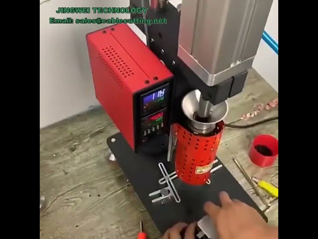 Máquina de Inyección Vertical de Sobremesa para Fabricar Cargadores USB, Interruptores y Enchufes