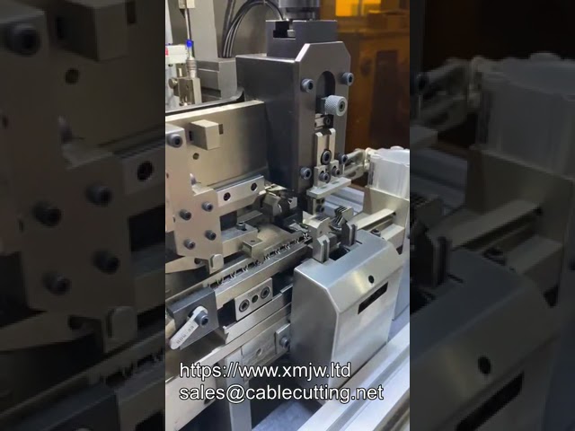 Máquina insertadora de tapones de sellado impermeables: rápida configuración y máxima flexibilidad