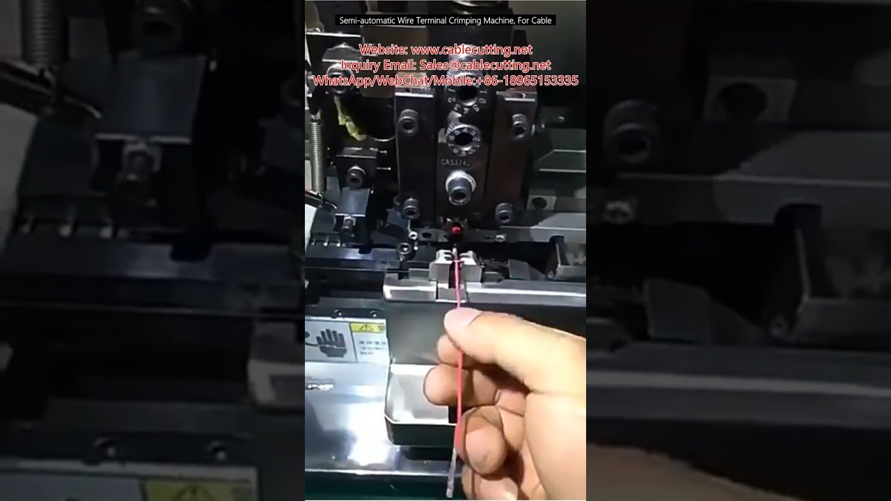 Máquina semiautomática de crimpado de terminales para cables