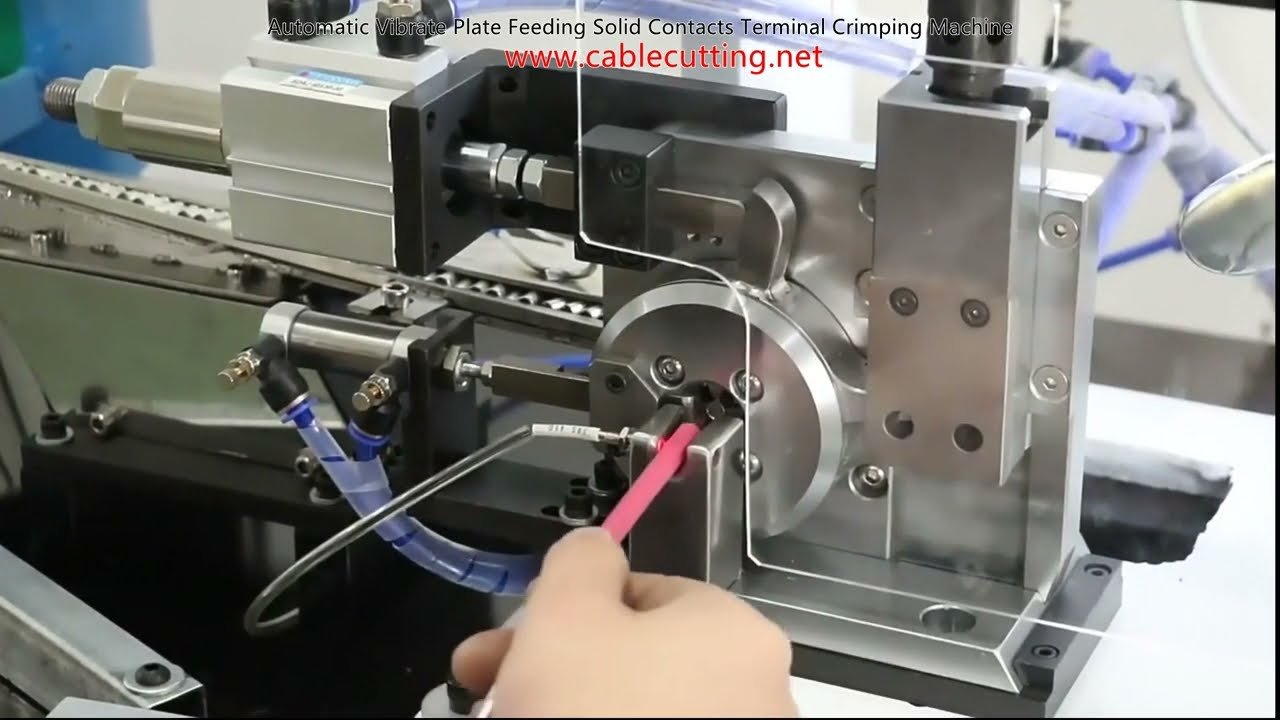 Máquina crimpadora automática de terminales con alimentador vibratorio para contactos sólidos