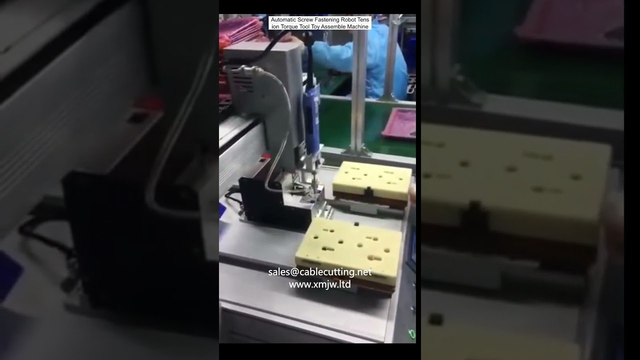 Robot Automático de Atornillado con Control de Par y Tensión para Ensamblaje de Juguetes