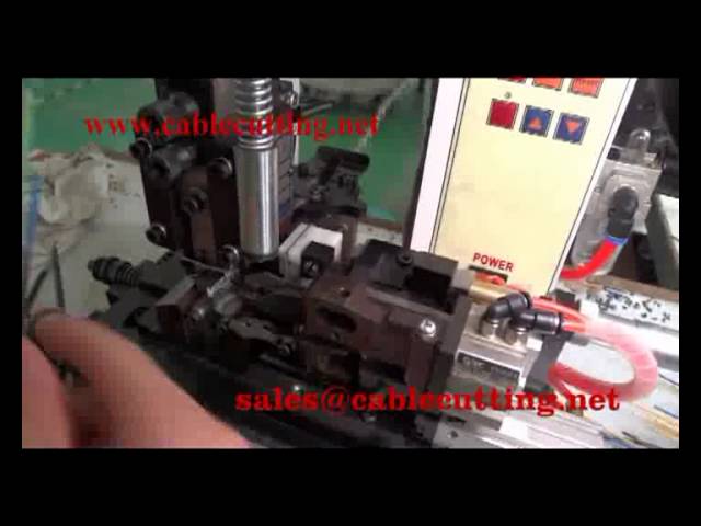 Máquina semiautomática de pelado y crimpado por alimentación lateral WPM-2008A2 – Eficiencia y Precisión