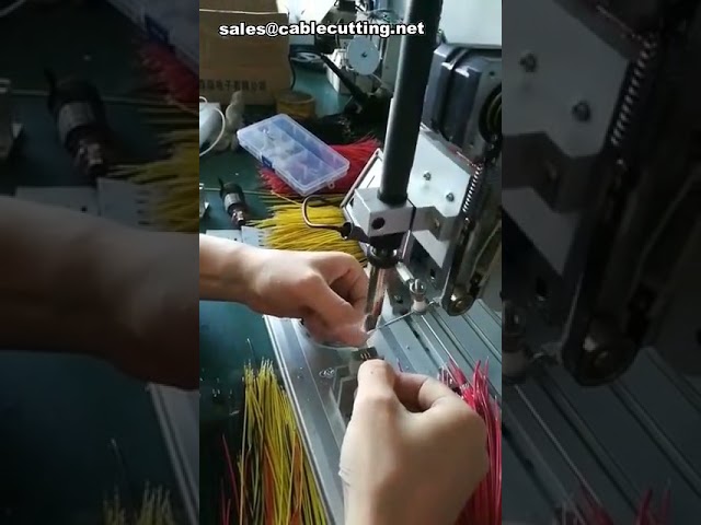Máquina de Soldar Conectores para Micro Interruptores - Equipo Semiautomático de Soldadura de Alambres