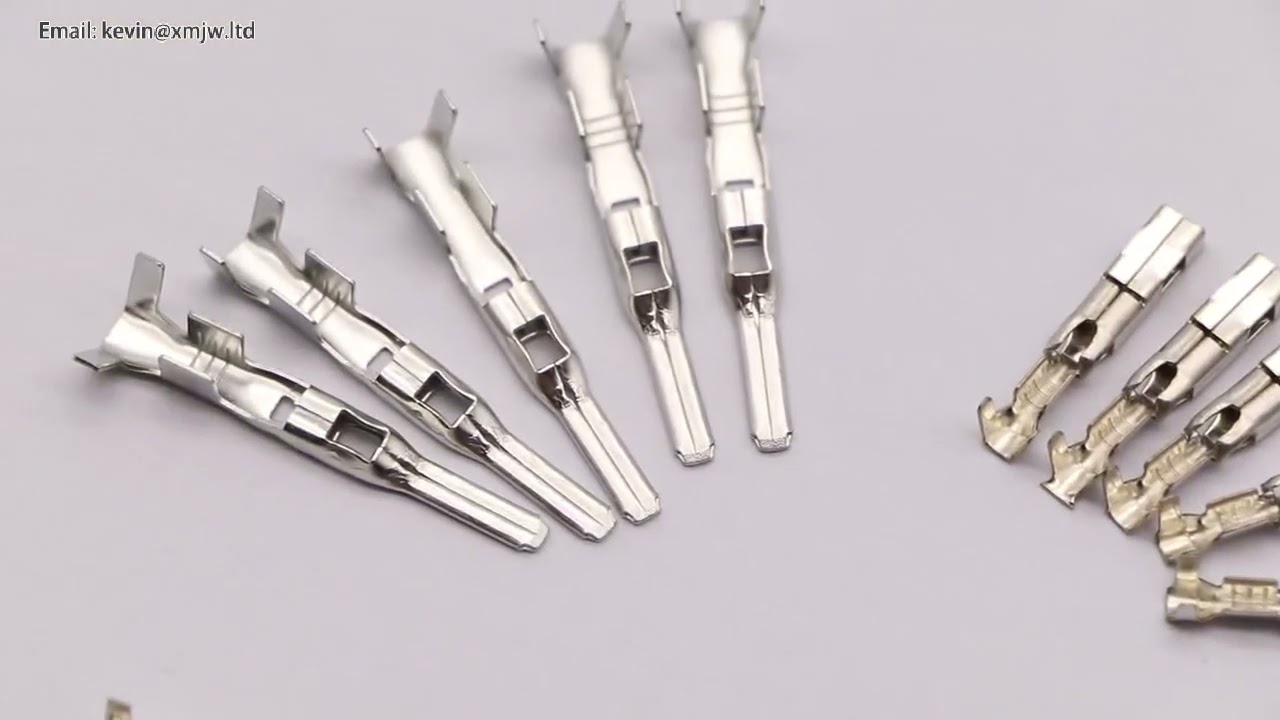 Conectores automotrices macho y hembra: terminales de crimpado para cables de coche